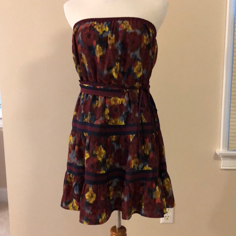 Maroon yellow strapless dress